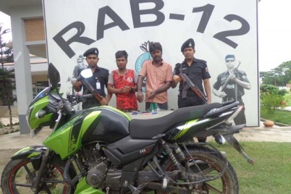 সিরাজগঞ্জে ৪শ’ পিস ইয়াবাসহ গ্রেফতার ২