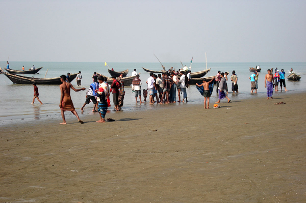 কুয়াকাটা সৈকত থেকে শিশুর লাশ উদ্ধার