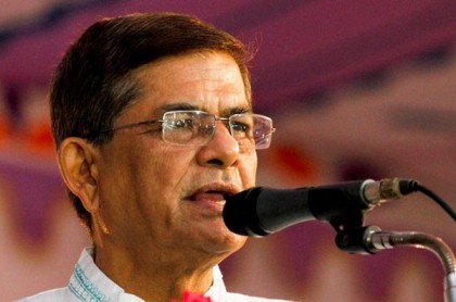 'উদোর পিণ্ডি বুধোর ঘাড়ে চাপানোর চেষ্টা করছে সরকার'