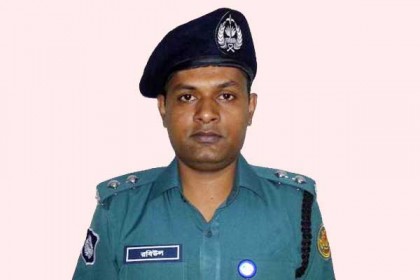 অনাগত সন্তানের মুখ দেখা হলো না এসি রবিউলের