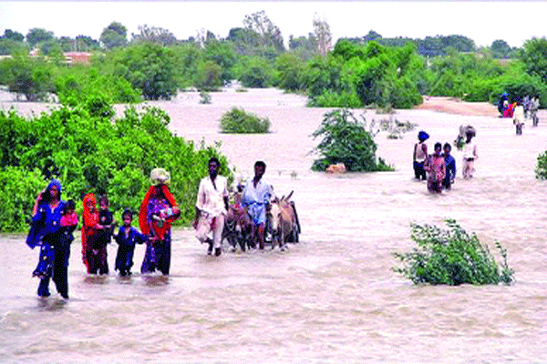 ভারত-পাকিস্তানে আকস্মিক বন্যায় ৫৫ জনের প্রাণহানি
