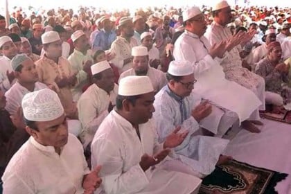 বরিশালে ঈদ জামাতে সন্ত্রাসমুক্ত বাংলাদেশ গড়ার প্রত্যাশা
