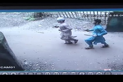 শোলাকিয়া হামলায় ভিডিওতে অস্ত্র হাতে দুই তরুণ