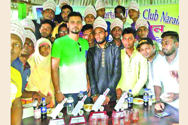 মাশরাফিকে সংবর্ধনা