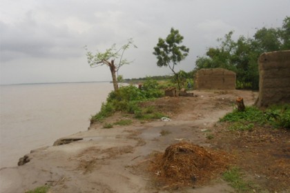 চাঁপাইনবাবগঞ্জের ৩ ইউনিয়নে পদ্মার ভাঙন