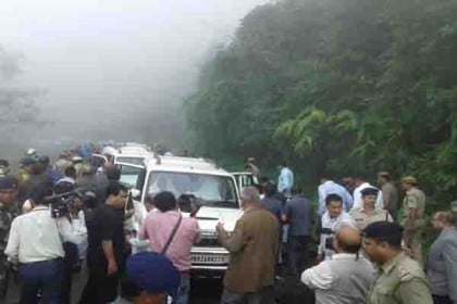 দুর্ঘটনার কবলে প্রণব মুখার্জীর গাড়িবহর