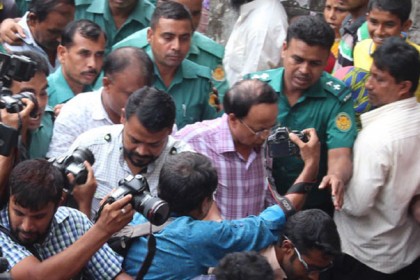 নর্থ সাউথের প্রো-ভিসি অধ্যাপক গিয়াস সাময়িক বরখাস্ত