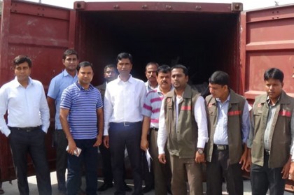মংলা বন্দরে শুল্ক গোয়েন্দাদের আইরিন অভিযান