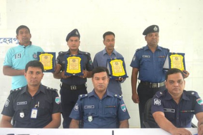 মেহেরপুরে পুলিশের মাসিক কল্যাণ সভা অনুষ্ঠিত