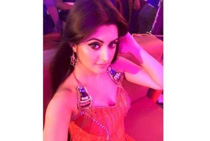 সবচে' ব্যয়বহুল আইটেম গানে পরীমণি