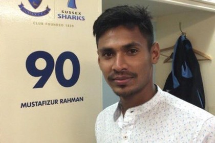 মুস্তাফিজ সত্যিই স্পেশাল: লুক রাইট