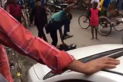 সার্জেন্টের দাপট!