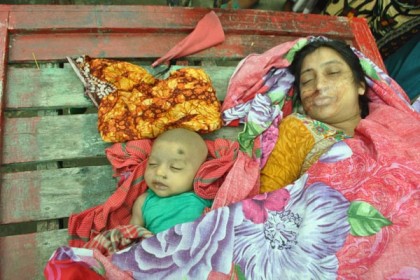 নবজাতকসহ পানিতে ঝাপ দিয়ে মায়ের আত্মহত্যা