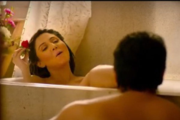 স্বস্তিকা ও পার্নোর উষ্ণময় ‘সাহেব বিবি গোলাম’ (ভিডিও)