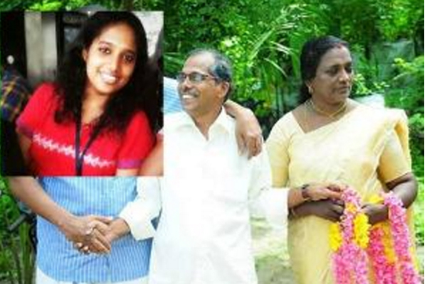 সাবেক প্রেমিককে খুঁজে বিধবা মায়ের বিয়ে দিলেন ২ মেয়ে!