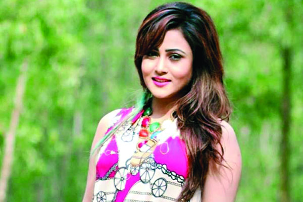 বিয়ে করলেন 'মুসাফির' নায়িকা মারজান!