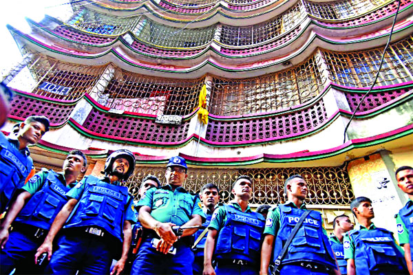 সেই জাহাজ বিল্ডিংয়ের মালিকের স্ত্রী কারাগারে