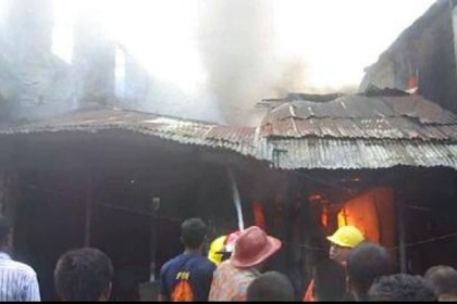 রাঙামাটিতে অগ্নিকাণ্ডে ২ দোকান ও ৮ বসতঘর পুড়ে ছাই