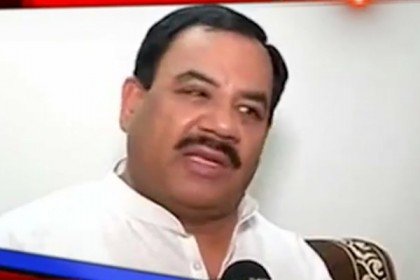 ফোনে বাড়িতে ডেকে এনে ধর্ষণ, ফাঁসলেন বিজেপি নেতা