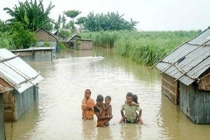 বন্যা বিপর্যয়ে মৃত্যু ৪০, রোগাক্রান্ত ৩০২২