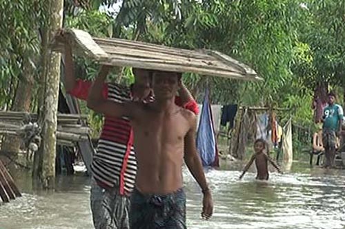 বন্যায় ভোলার ৩০ গ্রাম প্লাবিত, দুর্ভোগে লাখো মানুষ 