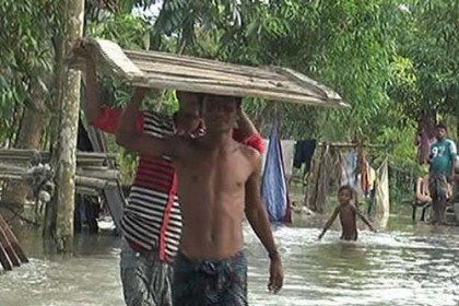 বন্যায় ভোলার ৩০ গ্রাম প্লাবিত, দুর্ভোগে লাখো মানুষ 