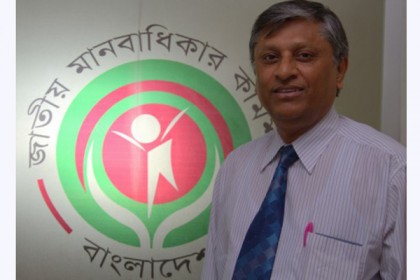 মানবাধিকার কমিশনের নতুন চেয়ারম্যান রিয়াজুল হক