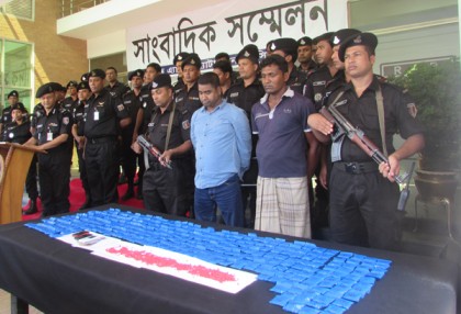 ৬০ হাজার পিস ইয়াবাসহ দুই যুবক আটক