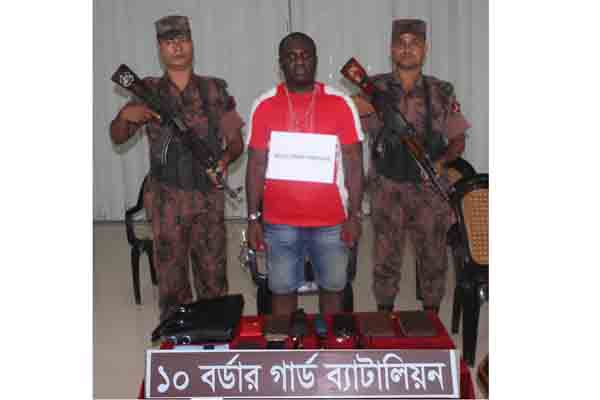 কুমিল্লা সীমান্তে বিদেশি নাগরিক আটক