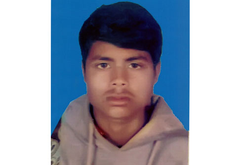 
এক মাস ধরে নিখোঁজ চারঘাটের কিশোর