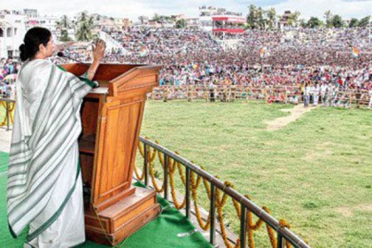 বাংলায় উন্নয়নের জোরেই ত্রিপুরায় বাম বিদায়ের ডাক