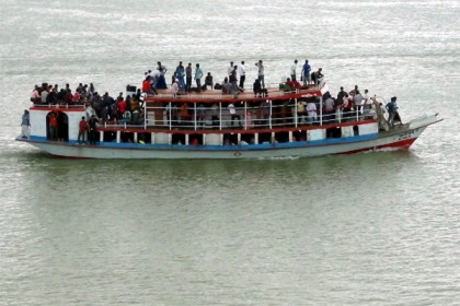 ৩৭ ঘণ্টা পর পাটুরিয়া-দৌলতদিয়ায় লঞ্চ সার্ভিস চালু