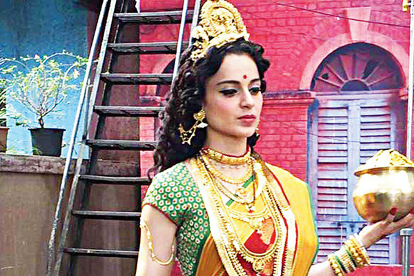 ময়লা দেখলেই গায়েব লক্ষ্মীদেবী কঙ্গনা