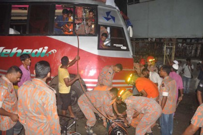 বরিশালে পর্যটকবাহী বাস দুর্ঘটনায় আহত ২০