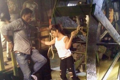 টর্চার সেলের ওয়াটার হুইলে পরী!
