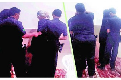 বোরকা পরে শপিং মলে ঢোকায় দুই যুবক আটক