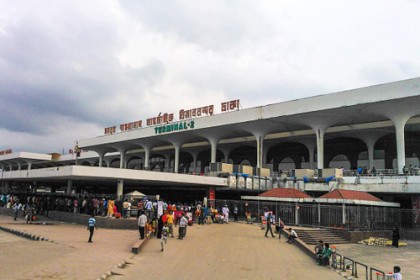 শাহজালালে ২০ লাখ টাকার বিদেশি সিগারেট জব্দ