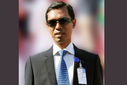 'চাকরি না থাকলে সন্ত্রাসীরা বাবুলকে মেরে ফেলবে'
