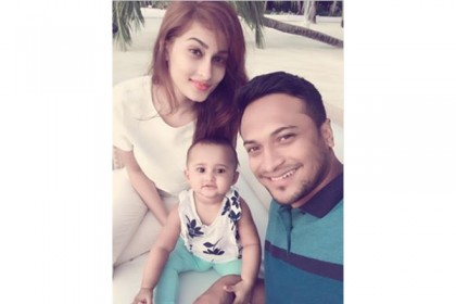 মালদ্বীপে স্বপরিবারে ছুটি কাটাচ্ছেন সাকিব