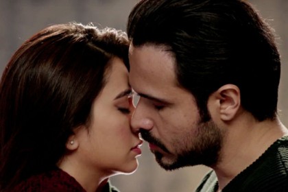 ভয় আর যৌনতা নিয়ে হাজির ইমরান হাশমির 'রাজ রিবুট' (ভিডিওসহ)