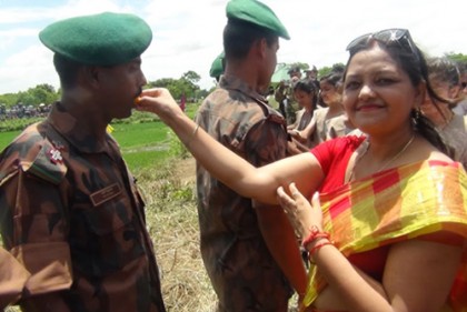 পঞ্চগড়ে দুই সীমান্তে রাখিবন্ধন উৎসব পালিত