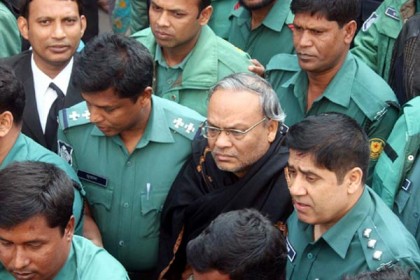 আত্মসমর্পণ করে জামিন আবেদন রিজভীর