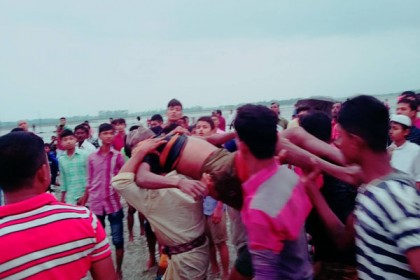 উপকূলে ভেসে এলো ৬ লাশসহ বিধ্বস্ত মাছধরা ট্রলার
