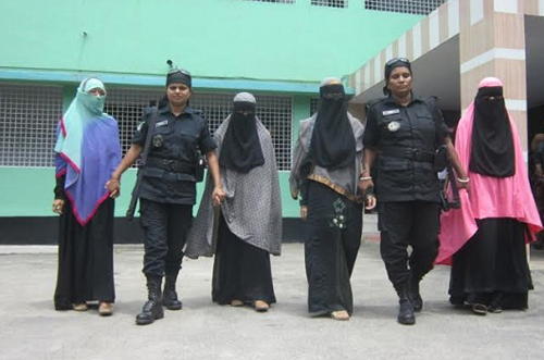 পাখি শিকারে অস্ত্রের প্রশিক্ষণ নেয় ৪ নারী জঙ্গি