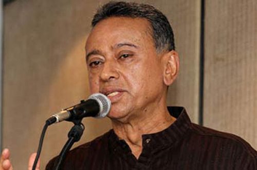'দেশ আজ রাজনীতিহীন'