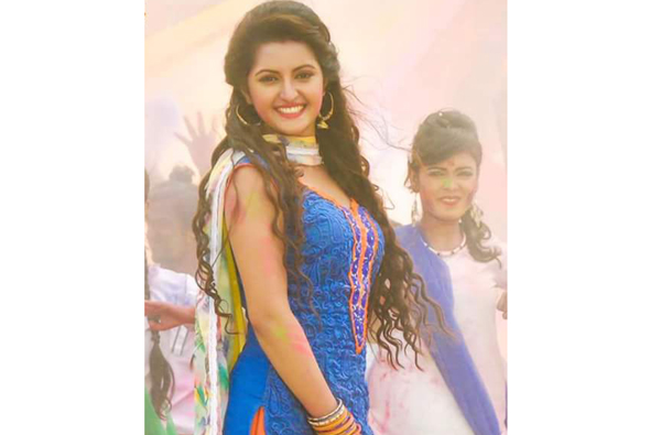 এবার পরীমণির ধীম তানা (ভিডিওসহ)