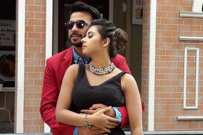 ভিডিওতে শাকিব-বুবলির প্রেম রসায়ন