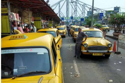 শ্রমিক সংগঠনের ডাকা হরতালে ভারতে মিশ্র প্রভাব
