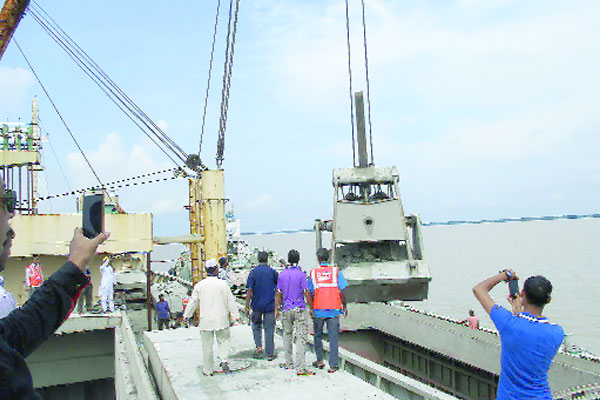 যাত্রা শুরু করল পায়রা বন্দর
