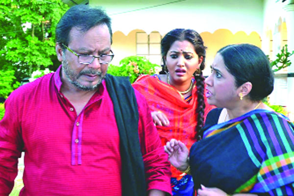 ঈদে তাহমিনার আকাশ নীল
